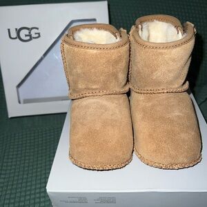 Ugg Infants Classic Suede Boots (Never worn)